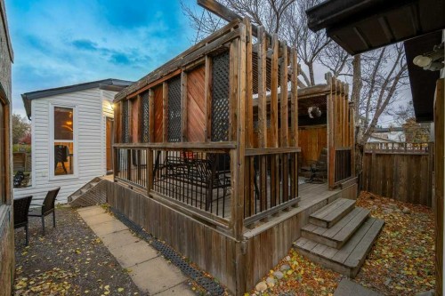 533 12 Avenue Ne, Calgary, AB - Outdoor With Exterior