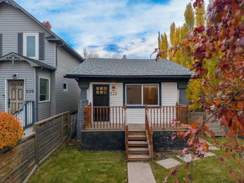 533 12 Avenue Ne, Calgary, AB - Outdoor With Deck Patio Veranda