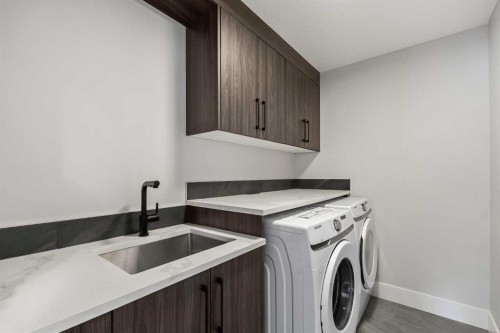 720 15 Street Nw, Calgary, AB - Indoor Photo Showing Laundry Room