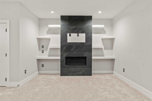 720 15 Street Nw, Calgary, AB - Indoor With Fireplace