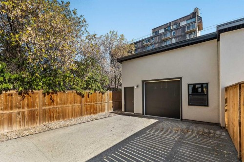 720 15 Street Nw, Calgary, AB - Outdoor With Exterior