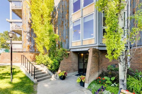 131-820 89 Avenue Sw, Calgary, AB - Outdoor