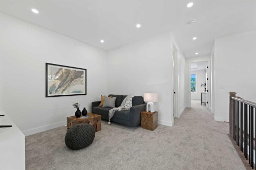 5011 21 Avenue Nw, Calgary, AB - Indoor Photo Showing Other Room