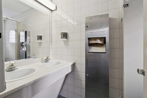 5340 2 Street Sw, Calgary, AB 