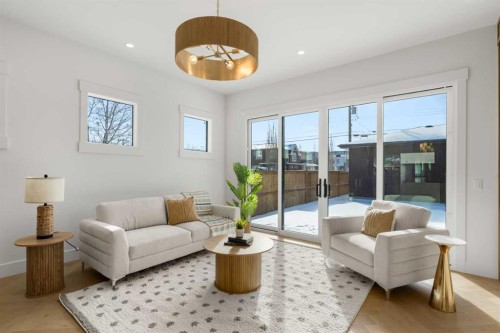 2401 4 Avenue Nw, Calgary, AB - Indoor Photo Showing Living Room
