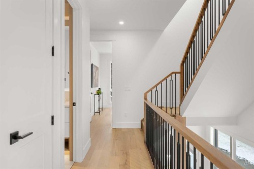 2401 4 Avenue Nw, Calgary, AB - Indoor Photo Showing Other Room