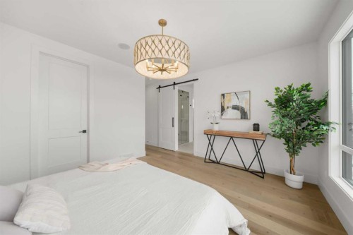 2401 4 Avenue Nw, Calgary, AB - Indoor Photo Showing Bedroom