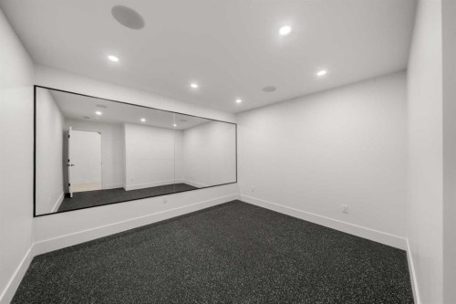 2401 4 Avenue Nw, Calgary, AB - Indoor Photo Showing Other Room