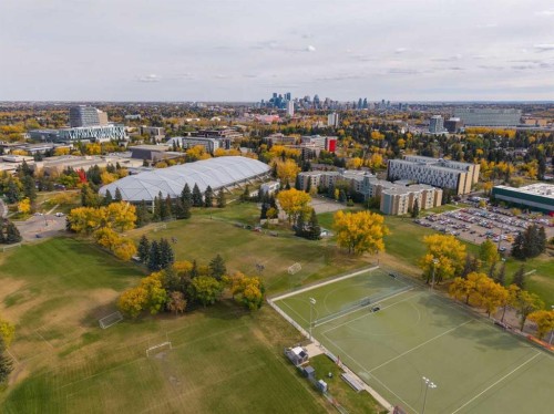 4023 Varmoor Road Nw, Calgary, AB - Outdoor With View