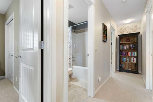 52 Glensummit Close, Cochrane, AB - Indoor