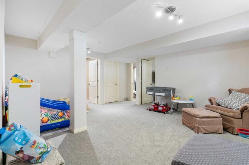 52 Glensummit Close, Cochrane, AB - Indoor