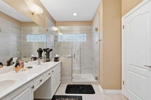 23 Prominence Point Sw, Calgary, AB - Indoor Photo Showing Bathroom