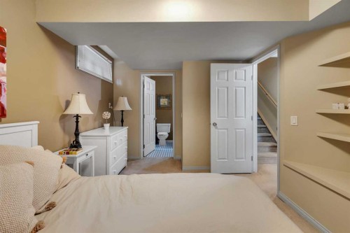 133 Rocky Ridge Heath Nw, Calgary, AB - Indoor Photo Showing Laundry Room