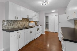 204-3606 Erlton Court SW Calgary, AB T2S 3A5