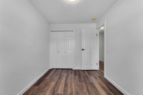 199 Cedardale Road Sw, Calgary, AB - Indoor Photo Showing Other Room