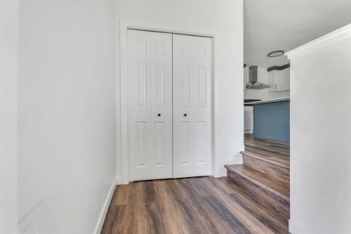 199 Cedardale Road Sw, Calgary, AB - Indoor