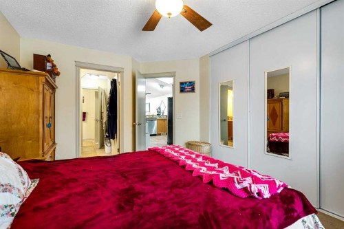 172 Prestwick Heights Se, Calgary, AB - Indoor Photo Showing Bedroom