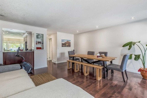 8-834 2 Avenue Nw, Calgary, AB - Indoor Photo Showing Dining Room