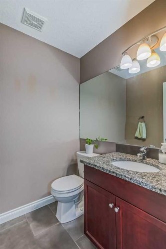 8-834 2 Avenue Nw, Calgary, AB - Indoor Photo Showing Bathroom