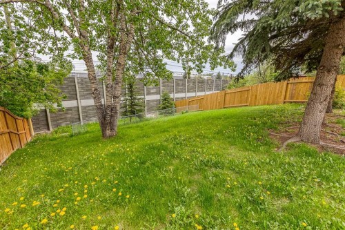 632 Cantrell Drive Sw, Calgary, AB - Outdoor