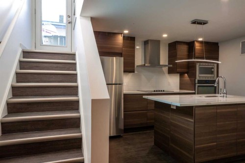 632 Cantrell Drive Sw, Calgary, AB - Indoor