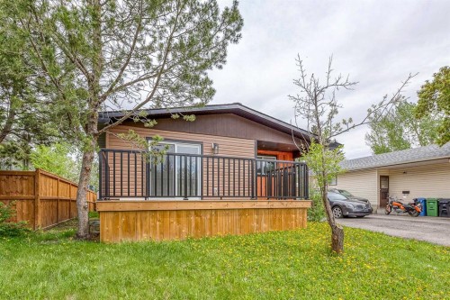 632 Cantrell Drive Sw, Calgary, AB - Outdoor With Deck Patio Veranda