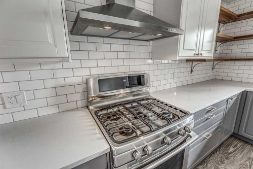 632 Cantrell Drive Sw, Calgary, AB - Indoor Photo Showing Kitchen