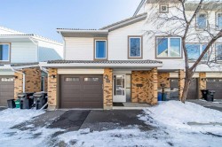 216 Coachway Lane SW Calgary, AB T3H 2V9