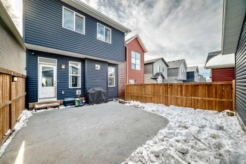 129 Lucas Crescent Nw, Calgary, AB - Indoor