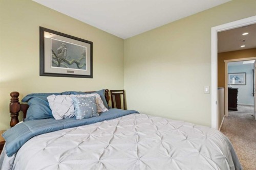 305 Mahogany Boulevard Se, Calgary, AB - Indoor Photo Showing Bedroom