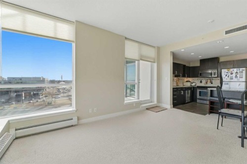 702-77 Spruce Place Sw, Calgary, AB - Indoor