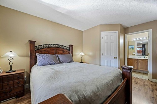 162 West Creek Bay, Chestermere, AB - Indoor Photo Showing Bedroom