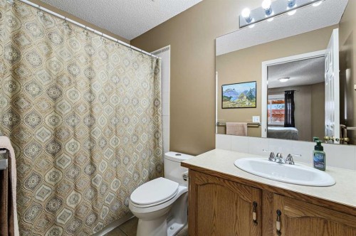 162 West Creek Bay, Chestermere, AB - Indoor Photo Showing Bathroom