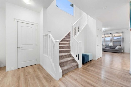 99 Evansglen Circle Nw, Calgary, AB - Indoor Photo Showing Other Room