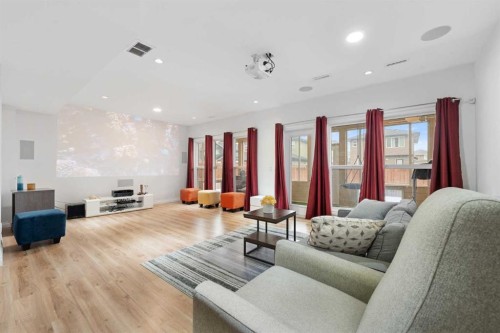 99 Evansglen Circle Nw, Calgary, AB - Indoor Photo Showing Living Room