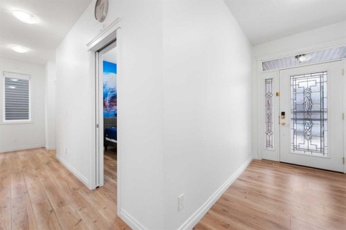 99 Evansglen Circle Nw, Calgary, AB - Indoor Photo Showing Other Room