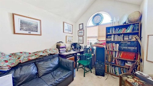 2219 Westmount Road Nw, Calgary, AB - Indoor