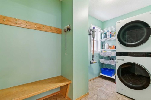 304 Mt. Brewster Circle Se, Calgary, AB - Indoor Photo Showing Laundry Room