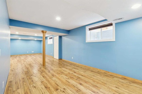 304 Mt. Brewster Circle Se, Calgary, AB - Indoor Photo Showing Other Room