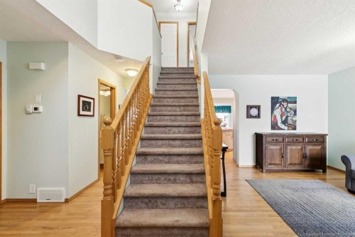 304 Mt. Brewster Circle Se, Calgary, AB - Indoor Photo Showing Other Room