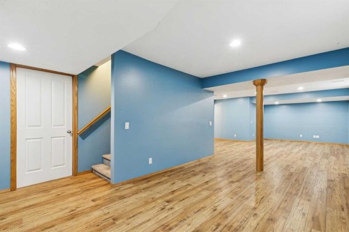 304 Mt. Brewster Circle Se, Calgary, AB - Indoor Photo Showing Other Room