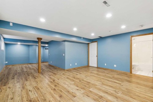 304 Mt. Brewster Circle Se, Calgary, AB - Indoor