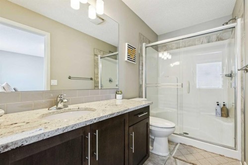 50 Fireside Circle, Cochrane, AB - Indoor Photo Showing Bathroom