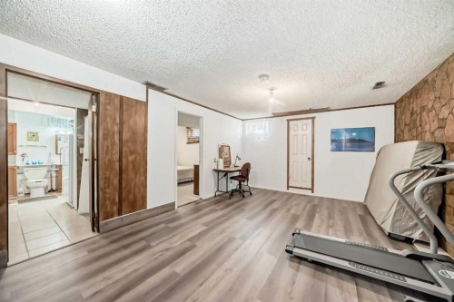 15 Whitewood Bay Ne, Calgary, AB - Indoor