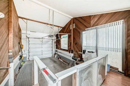 15 Whitewood Bay Ne, Calgary, AB - Indoor