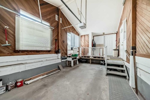 15 Whitewood Bay Ne, Calgary, AB - Indoor Photo Showing Other Room