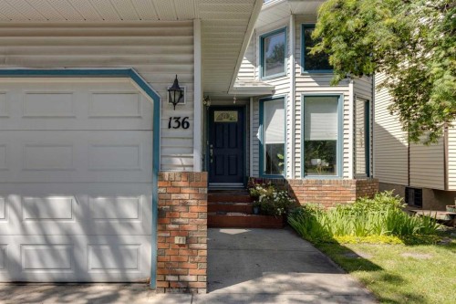 136 Scenic Acres Drive Nw, Calgary, AB - Outdoor