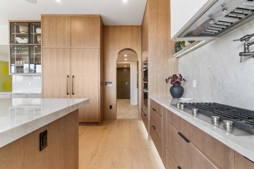 692 West Chestermere Drive, Chestermere, AB - Indoor Photo Showing Kitchen