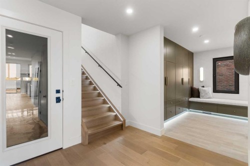 692 West Chestermere Drive, Chestermere, AB - Indoor Photo Showing Other Room