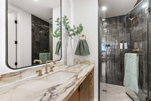 692 West Chestermere Drive, Chestermere, AB - Indoor Photo Showing Bathroom